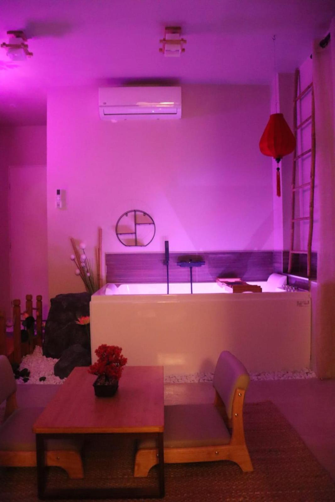 Loveroom Japon Avec Balneotherapie Toulon Exteriör bild