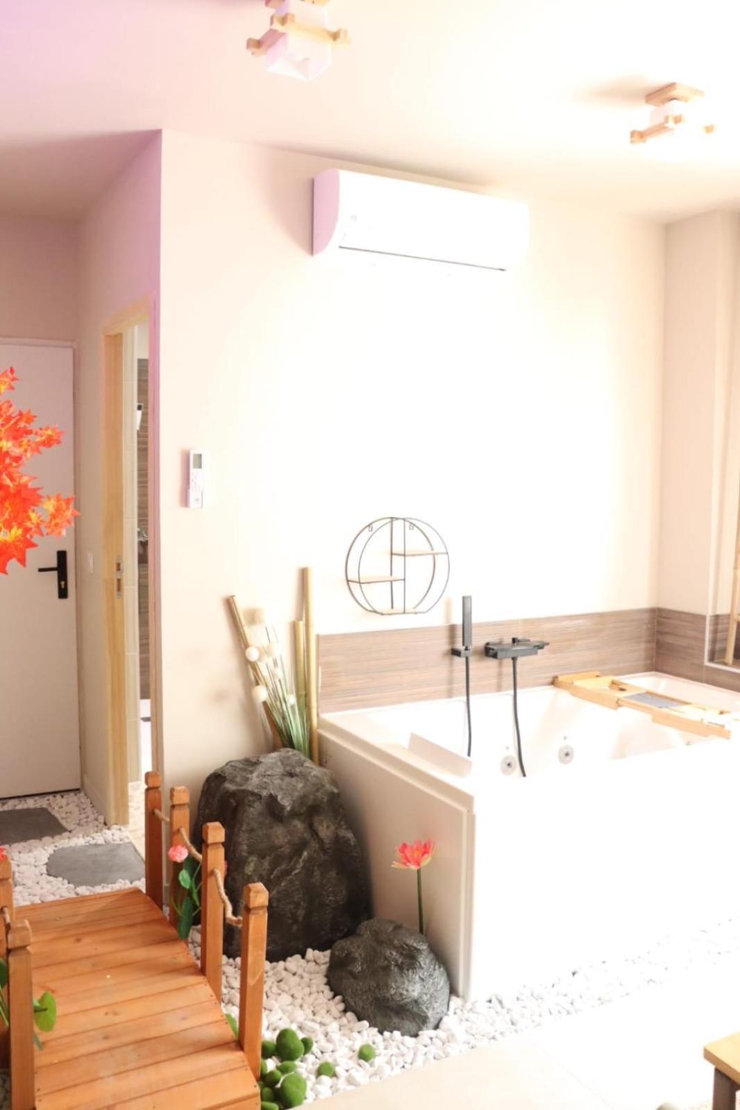 Loveroom Japon Avec Balneotherapie Toulon Exteriör bild
