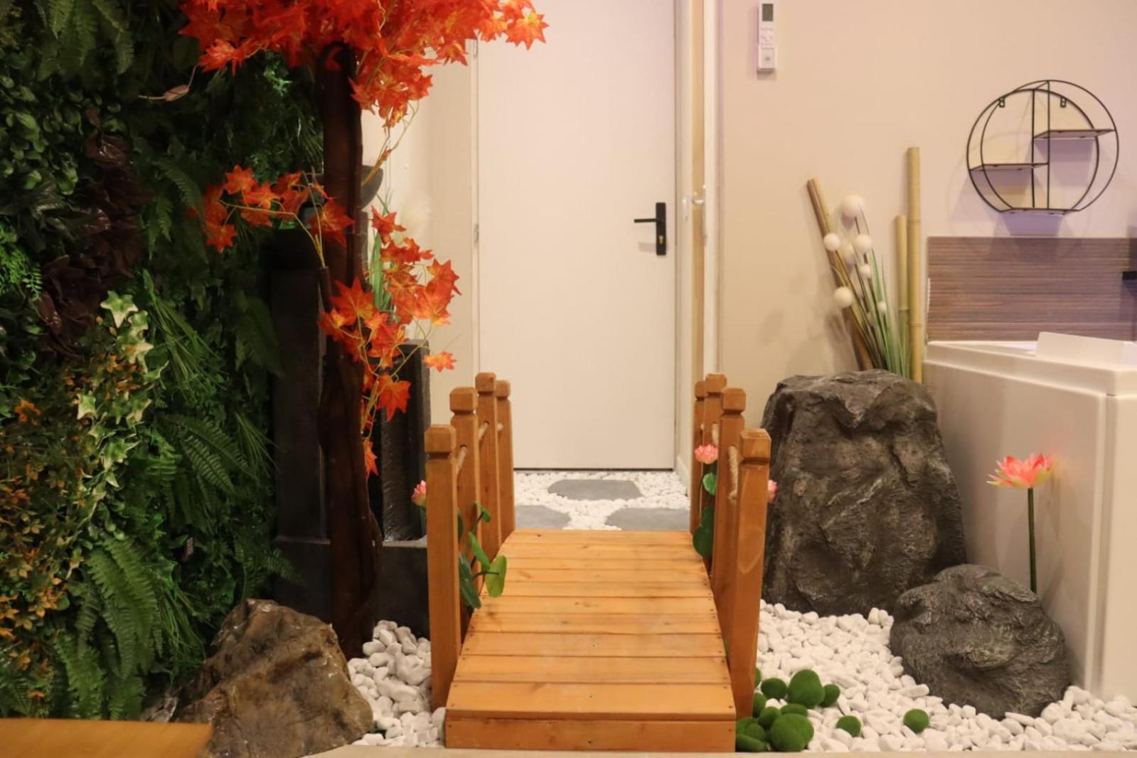 Loveroom Japon Avec Balneotherapie Toulon Exteriör bild